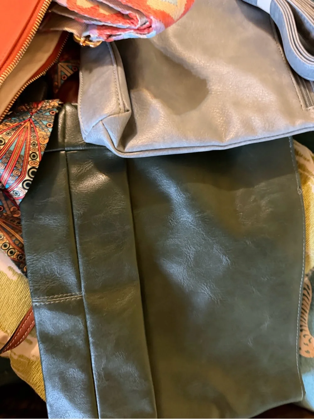 Bundle of 11 purses / hand bags with extra straps